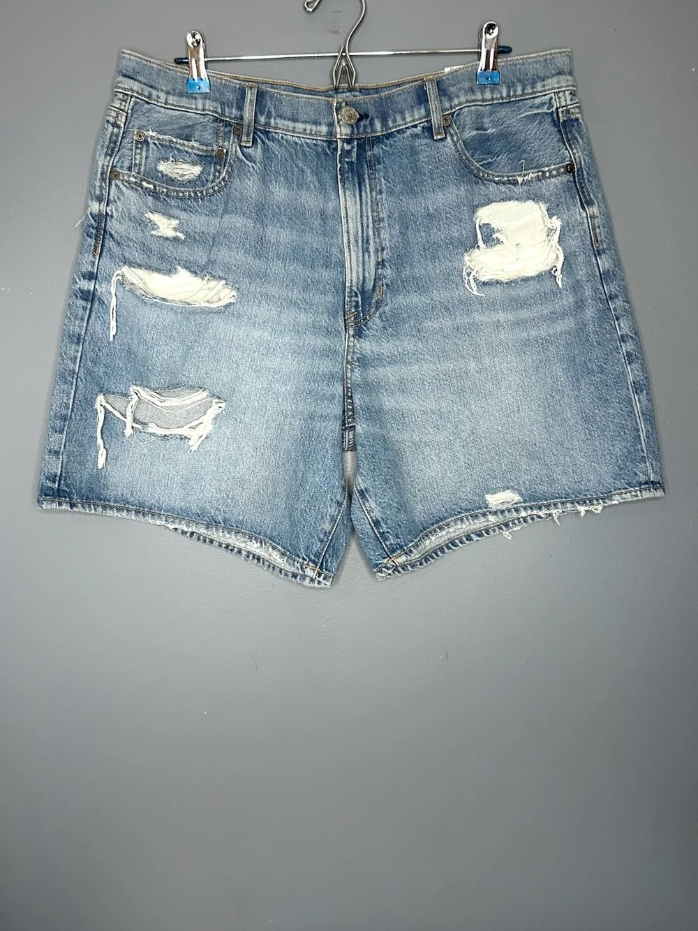 American Eagle‎ Shorts Womens 18 Blue 90s Boyfriend Long Distressed Rips Raw Hem